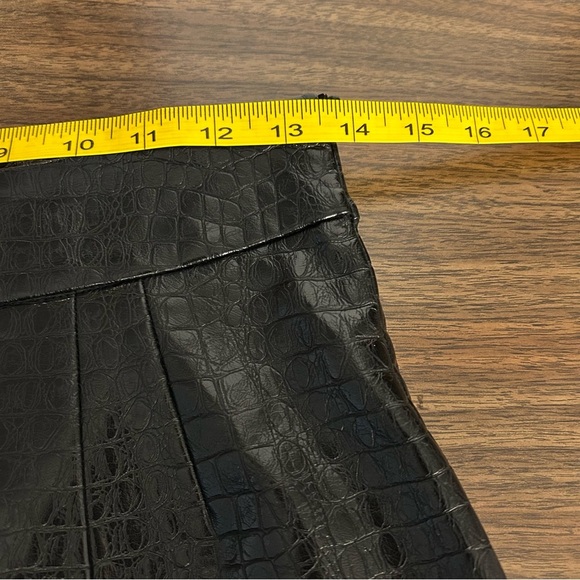 ❤️Zara Black Crocodile Pattern patent leather pants M - Picture 7 of 10